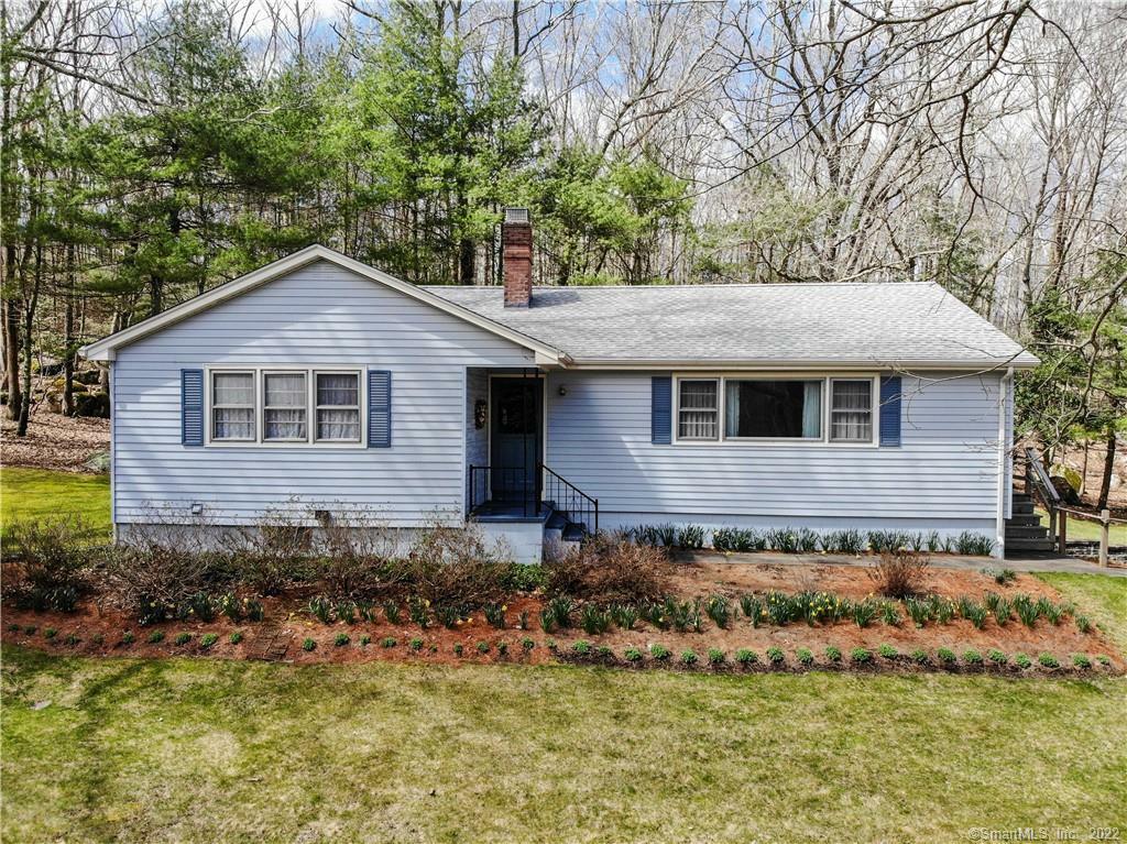 Property Photo:  2 Whalehead Road  CT 06335 