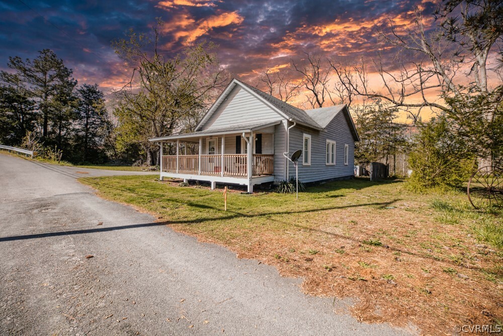 Property Photo:  121 Mann Road  VA 23930 