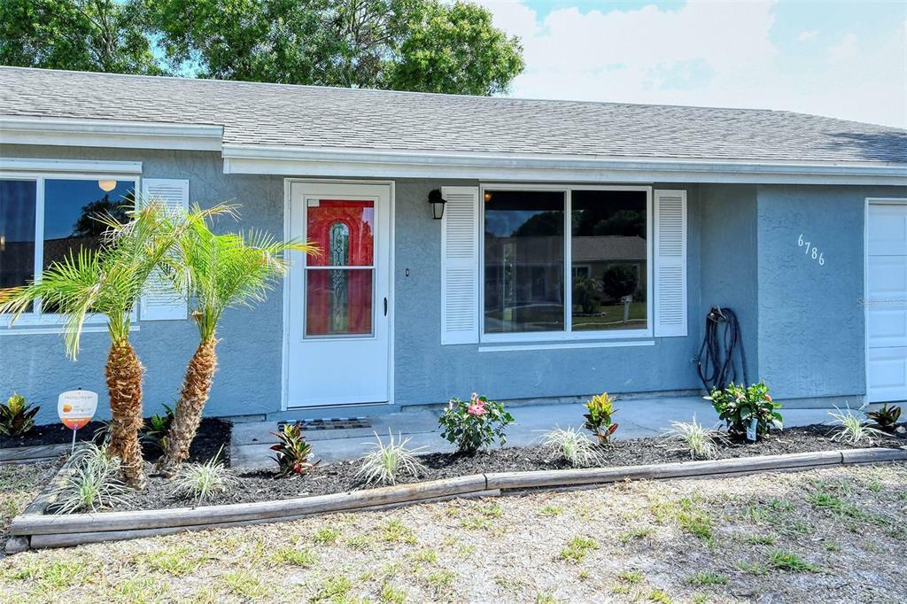 Property Photo:  6786 Carovel Avenue  FL 34287 