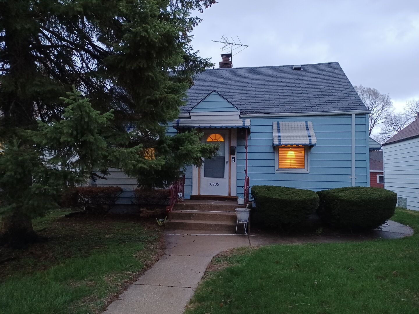 Property Photo:  10905 S Green Bay Avenue  IL 60617 