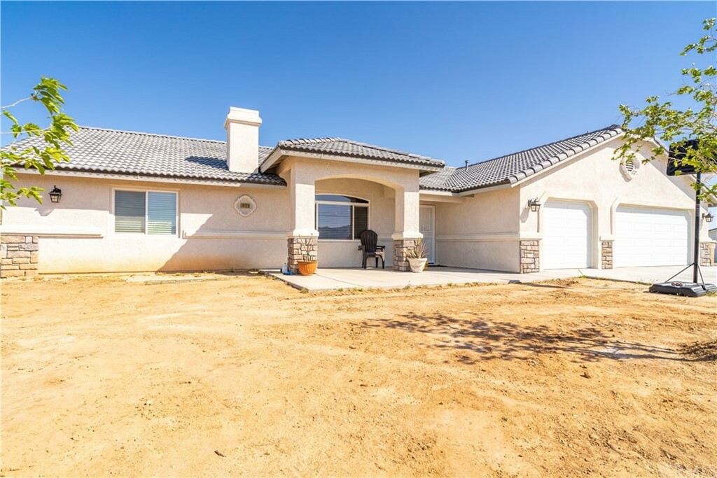Property Photo: 18128 Mojave Street CA 92345