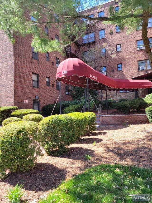 Property Photo:  130 Orient Way 3B  NJ 07070 