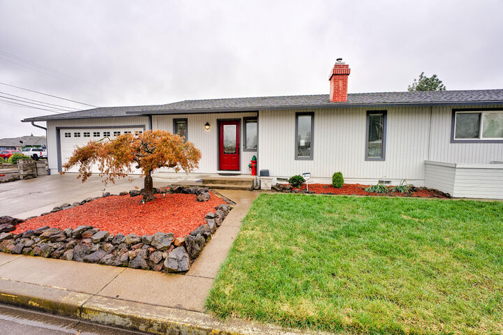 925 Janes Road  Medford OR 97501 photo