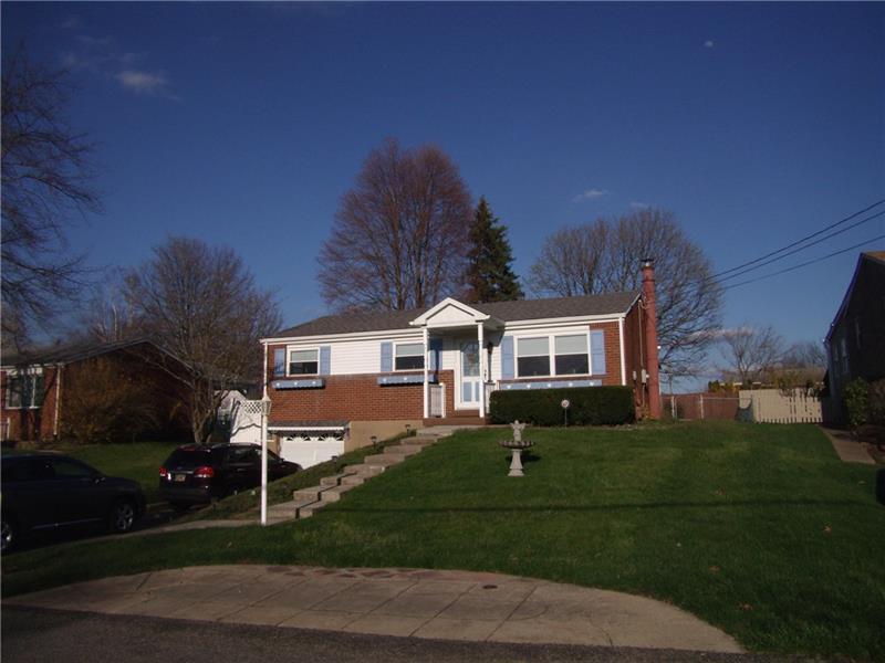 Property Photo:  553 Meadowvale Dr  PA 15024 