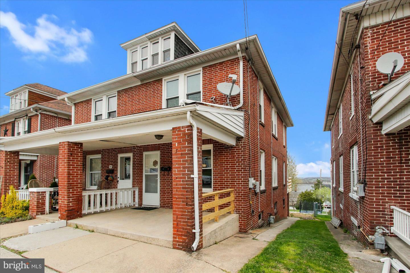 Property Photo:  107 S Pine Street  PA 17356 