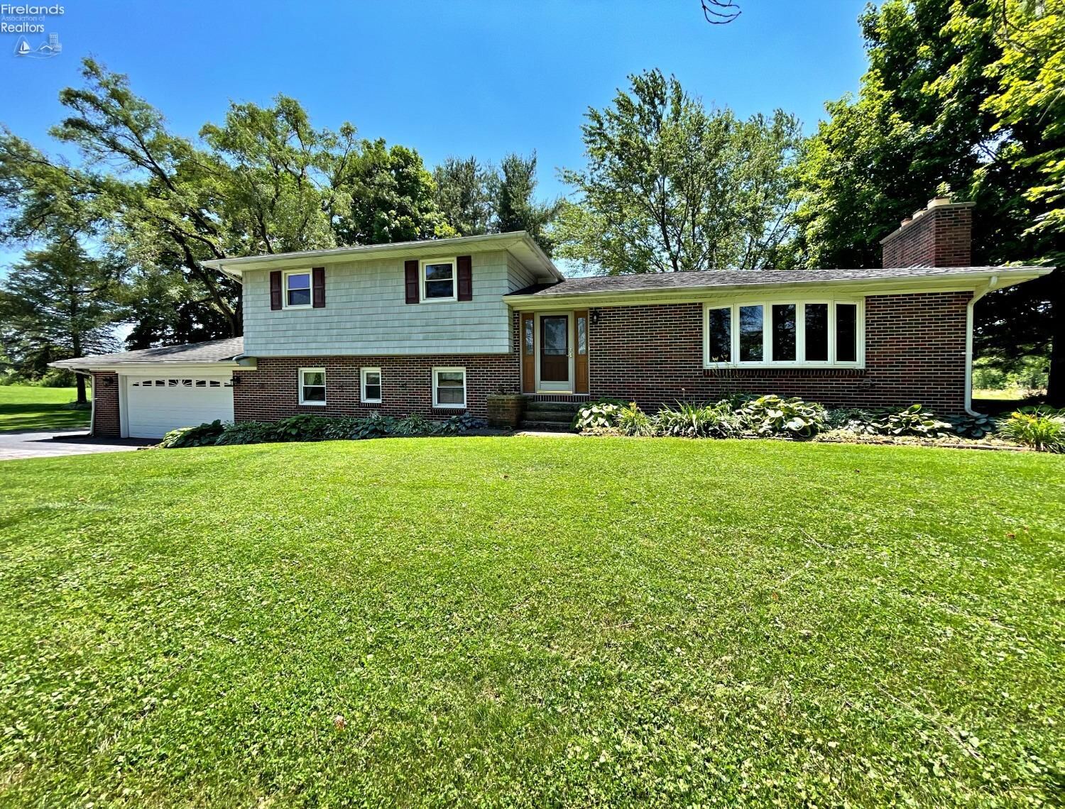 Property Photo: 2604 E State Route 18 OH 44883