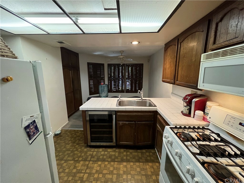Property Photo:  2018 E Wellington Avenue  CA 92701 