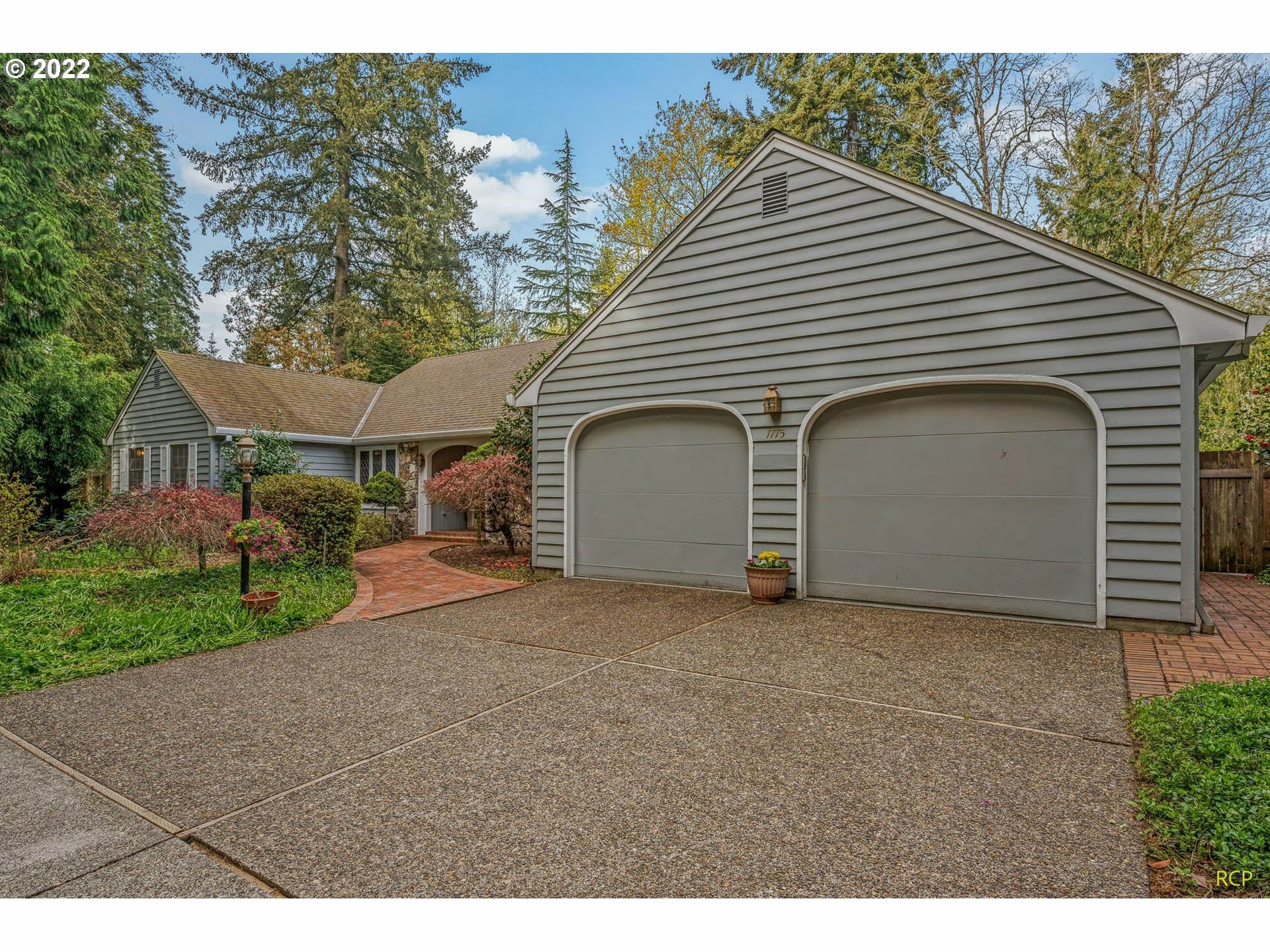 Property Photo: 1775 SW Pheasant Dr OR 97003
