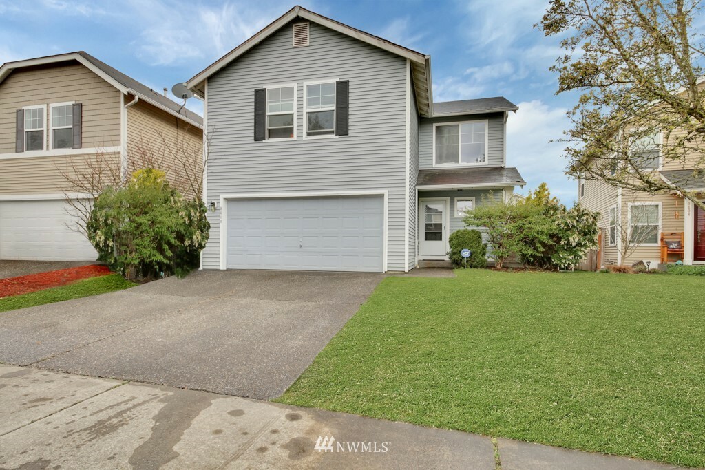 Property Photo:  9414 187th Street E  WA 98375 