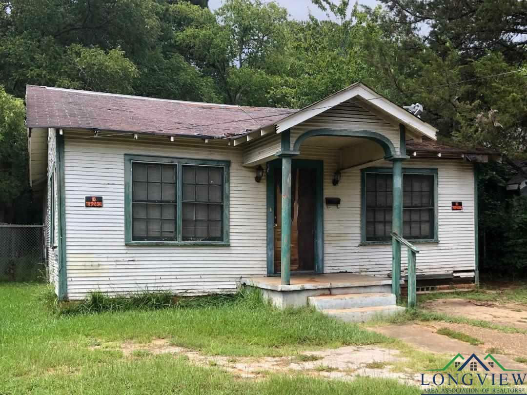 Property Photo:  705 W Sabine  TX 75601 