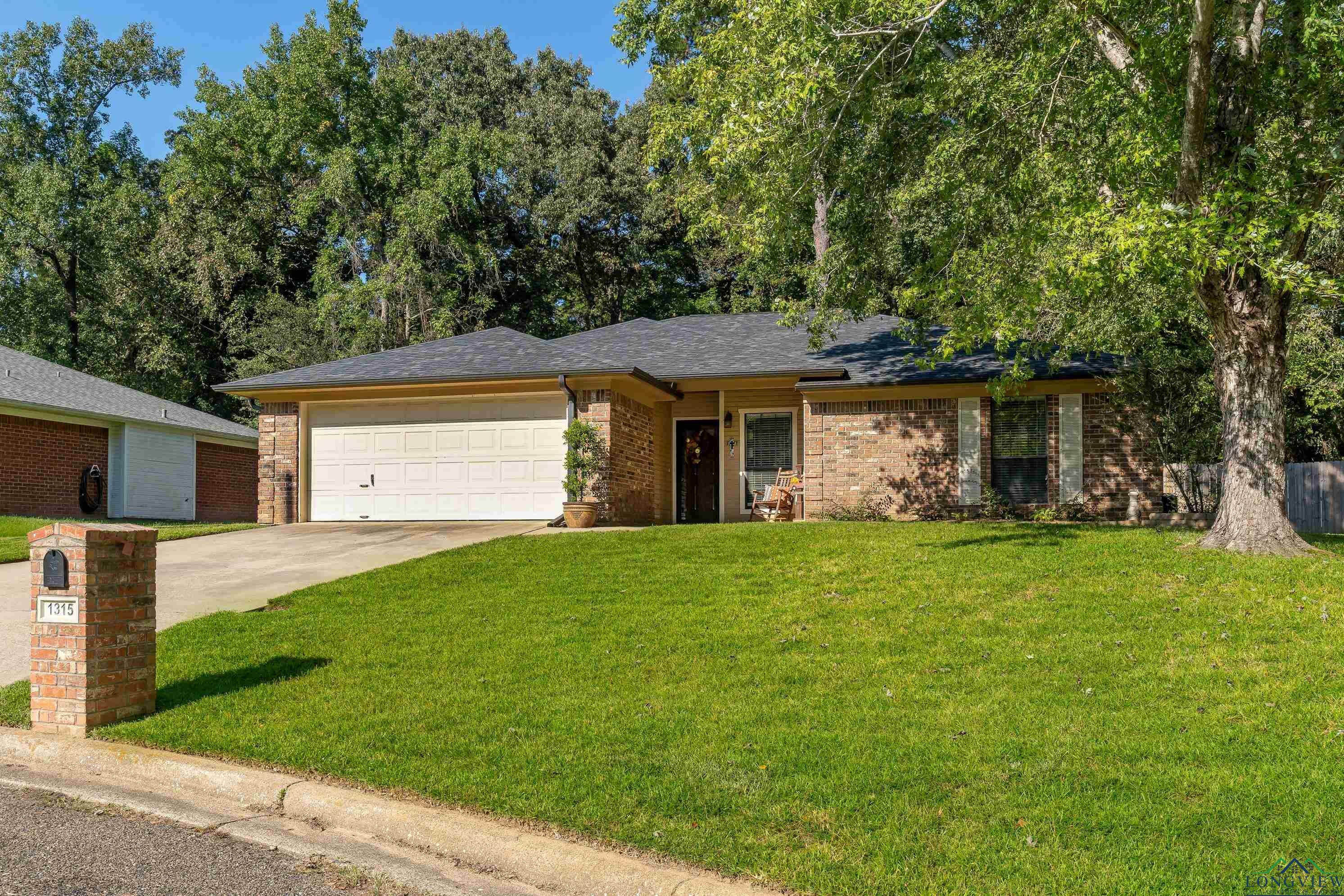 Property Photo:  1315 N Creek Bend St  TX 75693 