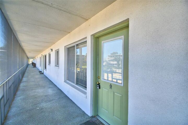 Property Photo:  1700 6th St NW C-28 C28  FL 33881 