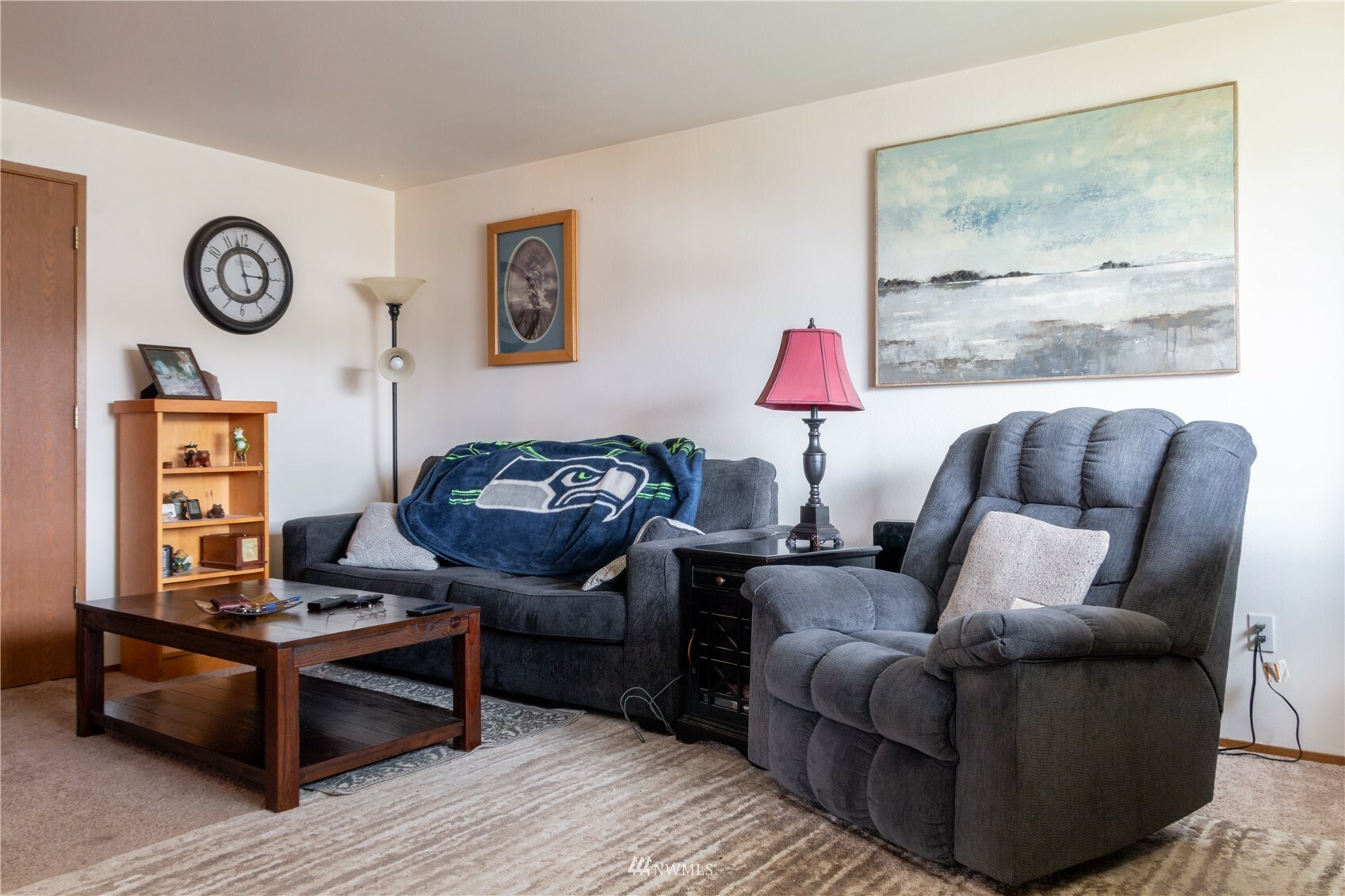 Property Photo:  208 S Kentucky Avenue  WA 98252 