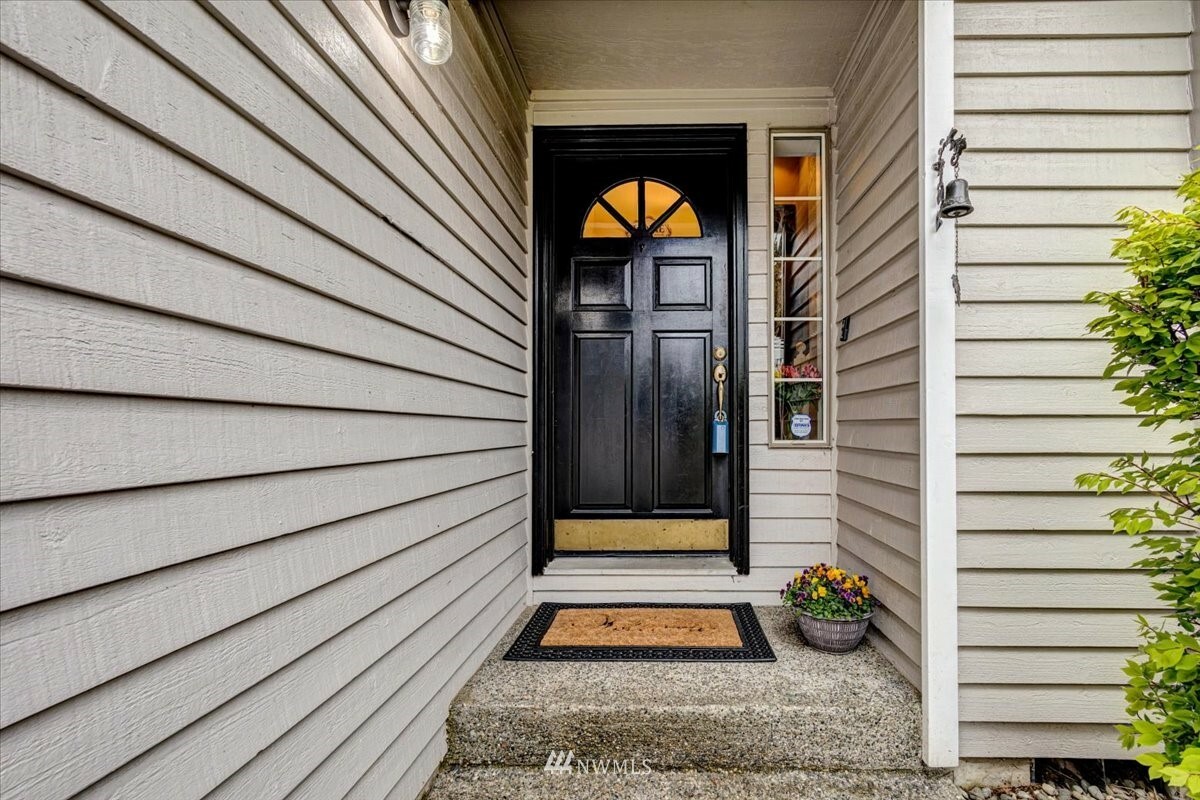 Property Photo:  3013 23rd Avenue Ct SE  WA 98374 