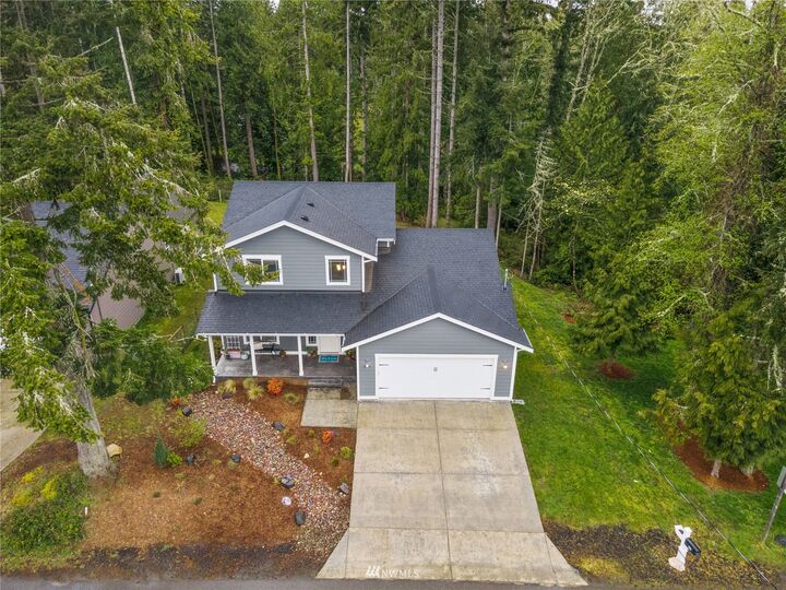 Property Photo:  2418  California Avenue E  WA 98366 