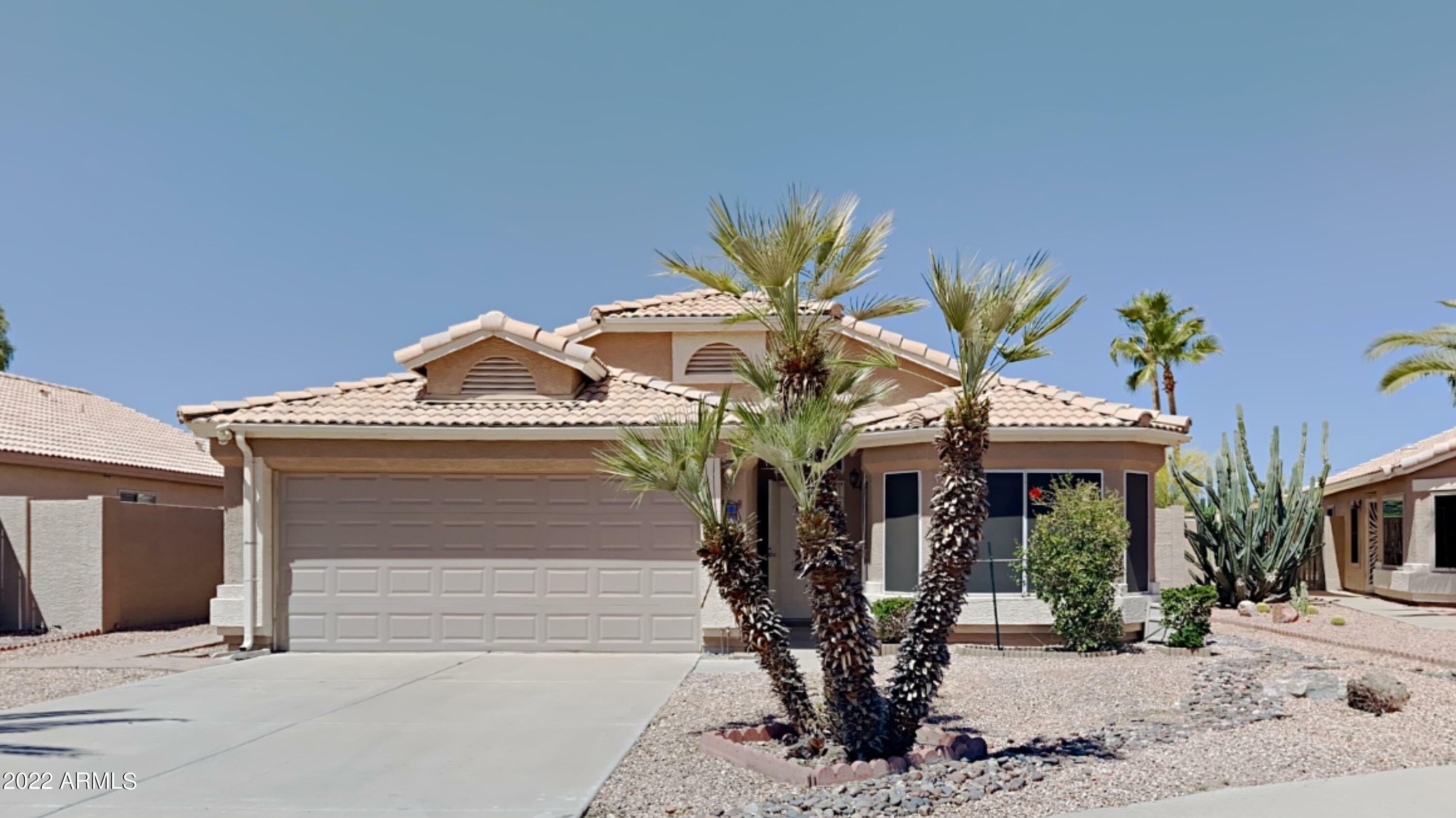 Property Photo:  1264 S Cholla Street  AZ 85233 