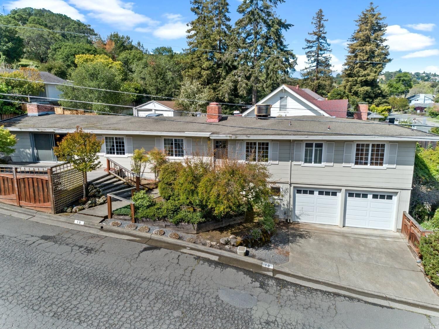 Property Photo: 10 Sunny Hill Drive CA 94952