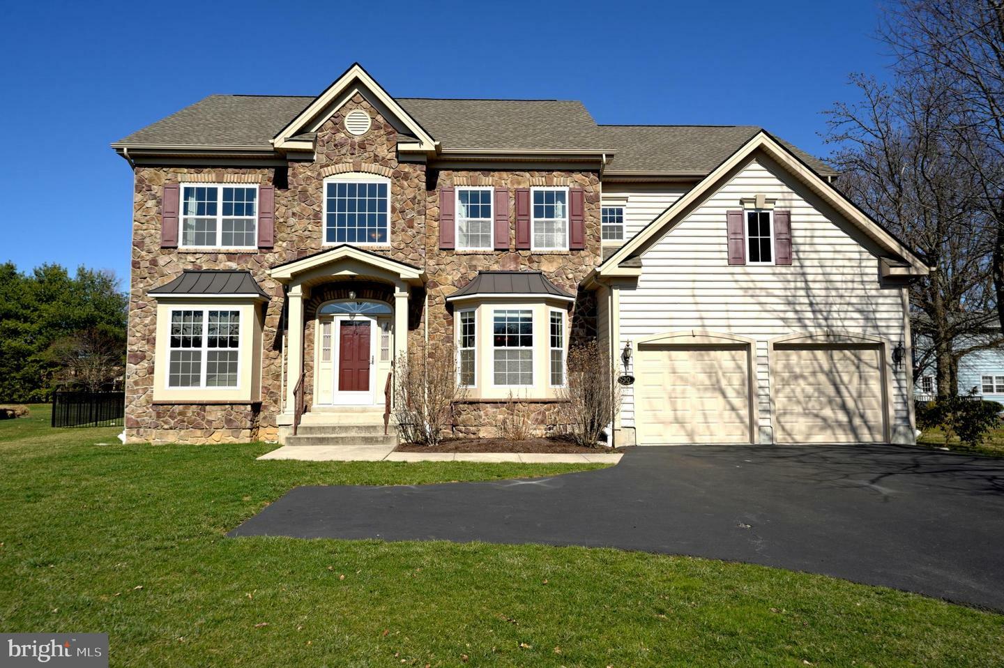 Property Photo:  30 Tamar Court  NJ 08648 