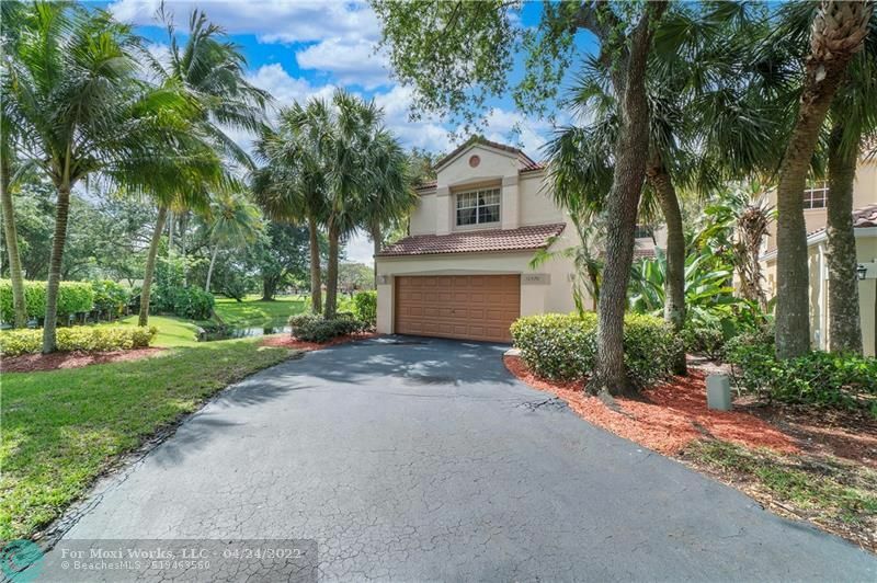 Property Photo: 10570 NW 10th St FL 33322