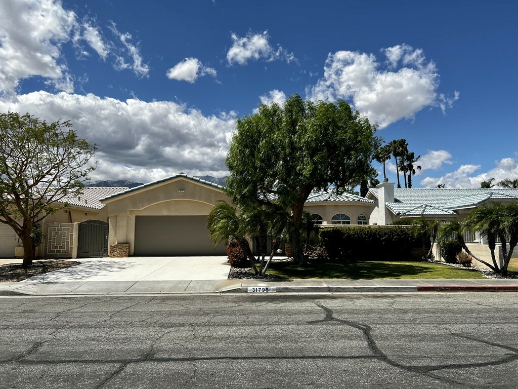 Property Photo:  31795 Avenida Del Yermo  CA 92234 