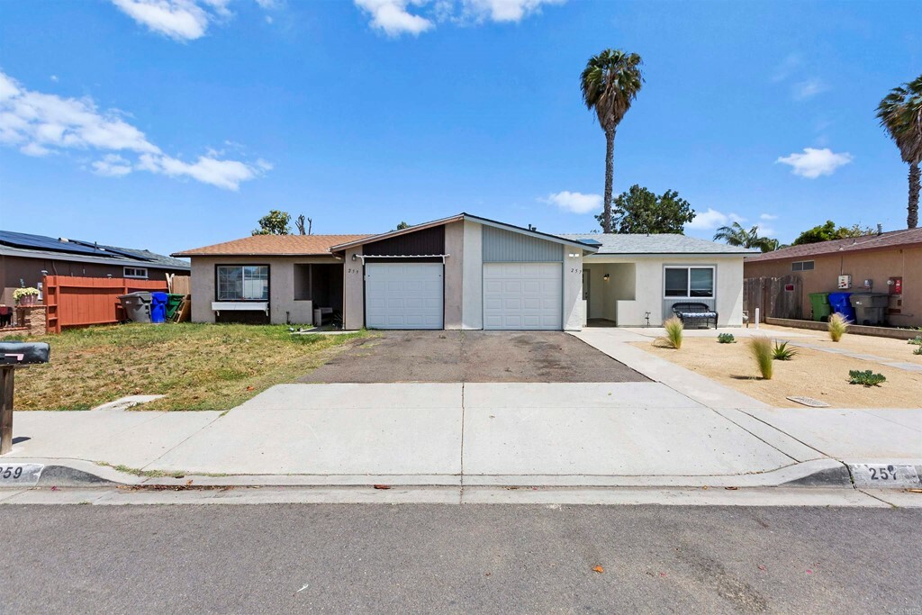 Property Photo:  257 Avenida Descanso  CA 92057 