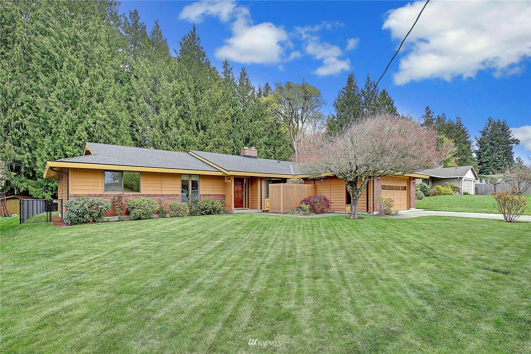 Property Photo:  7415 69th Avenue NE  WA 98270 