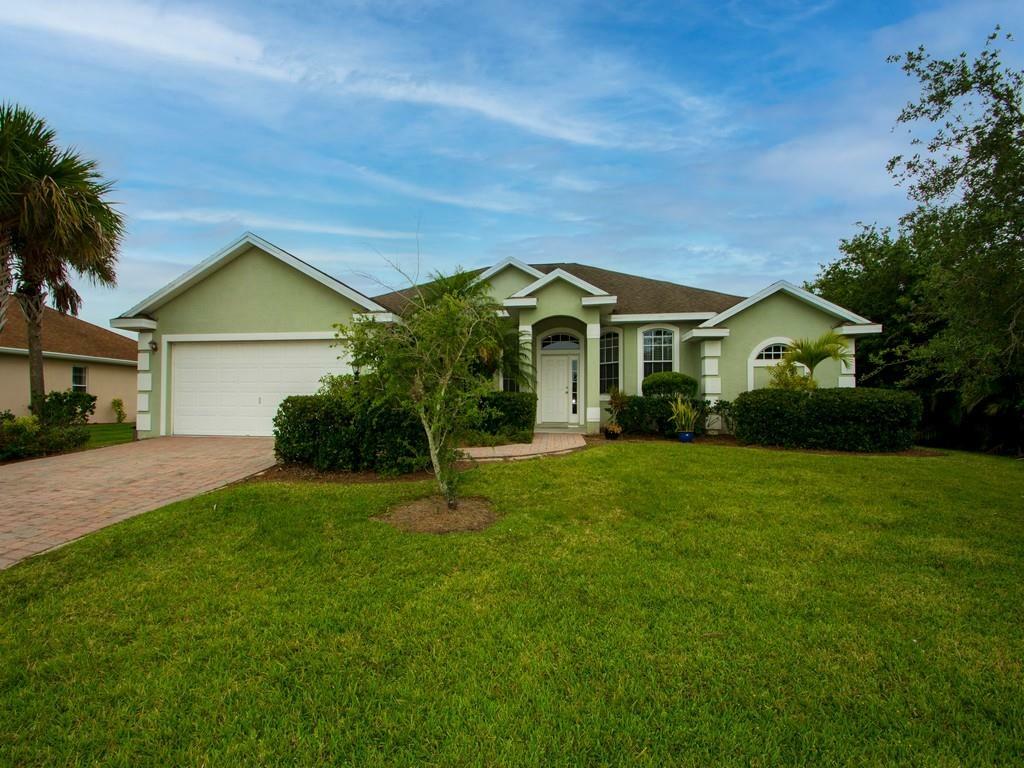 Property Photo:  5625 Riverboat Circle SW  FL 32968 