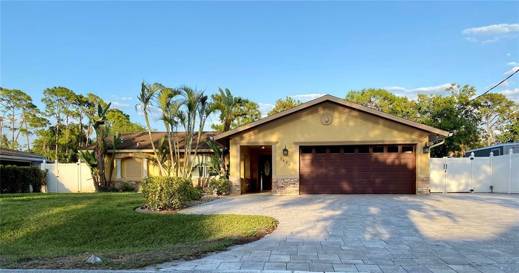 Property Photo:  1476 Hinton Street  FL 33952 