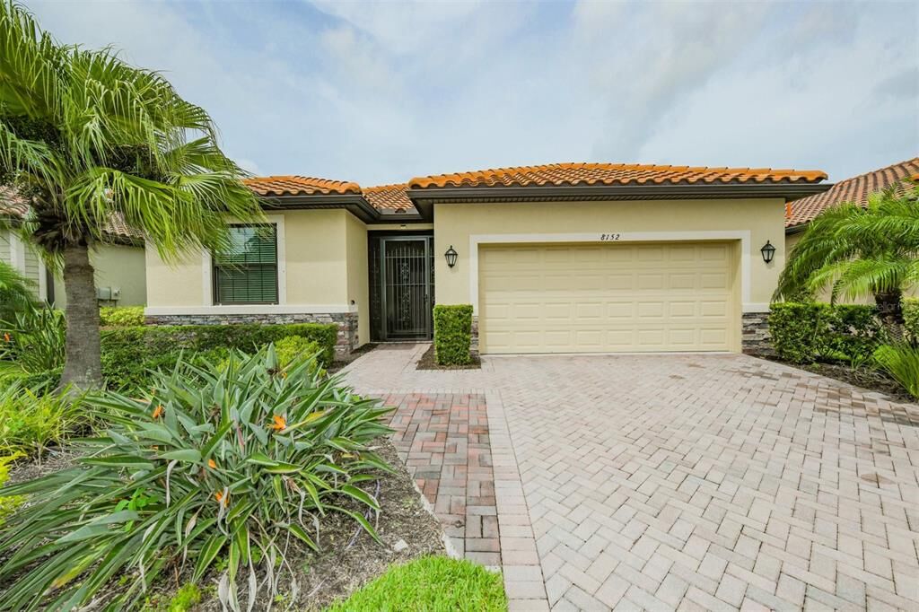 Property Photo: 8152 36th Street E FL 34243