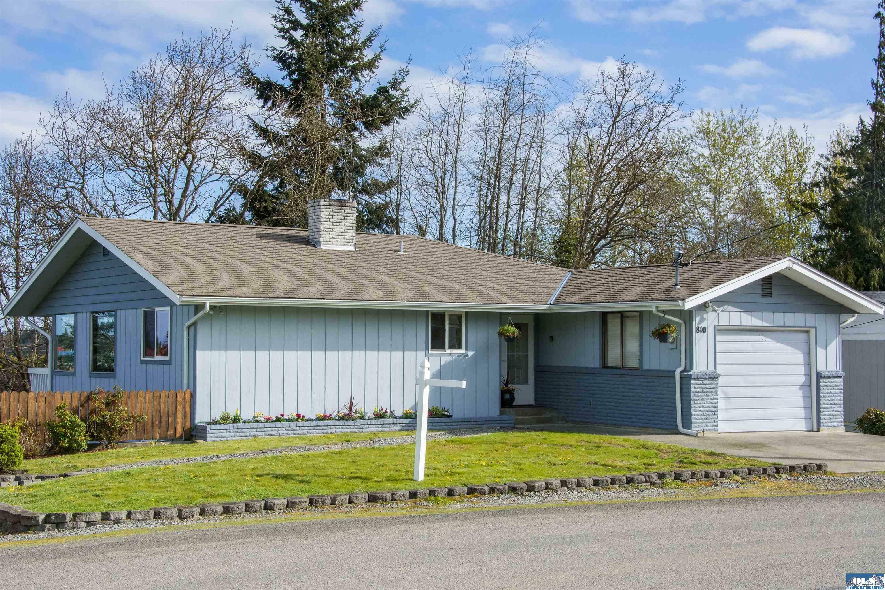 Property Photo: 810 E Belfield WA 98382