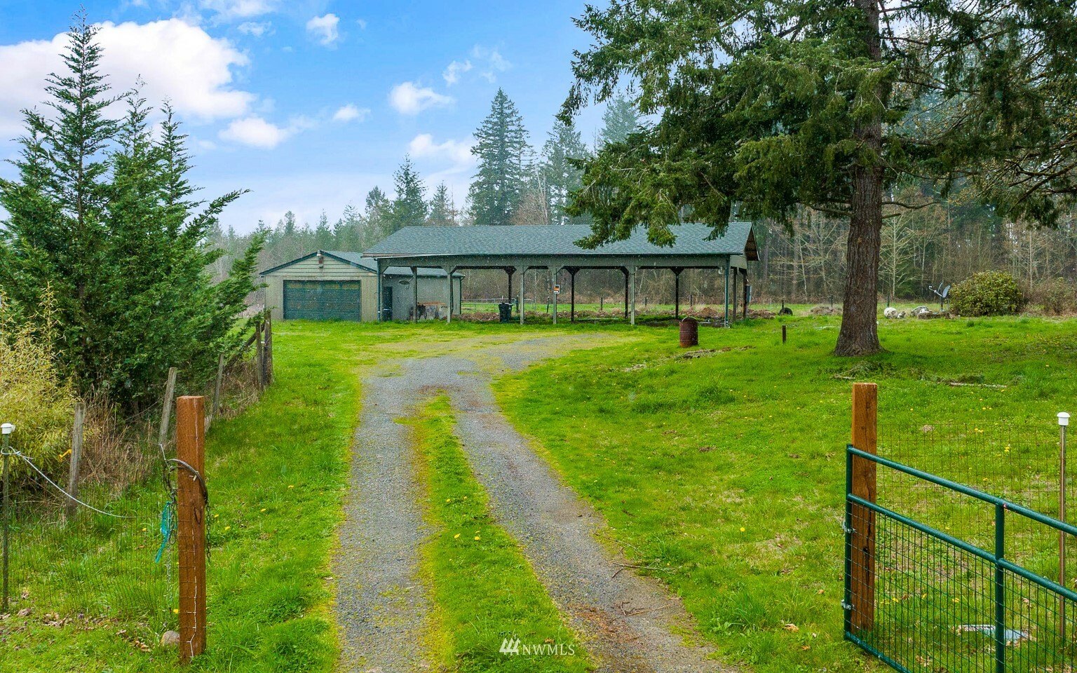 Property Photo: 1420 347th Street Ct E WA 98580