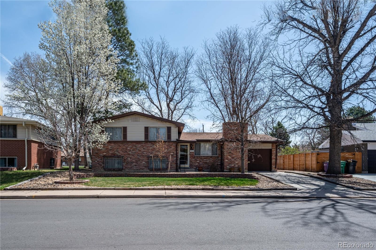 Property Photo: 3054 S Ingalls Way CO 80227