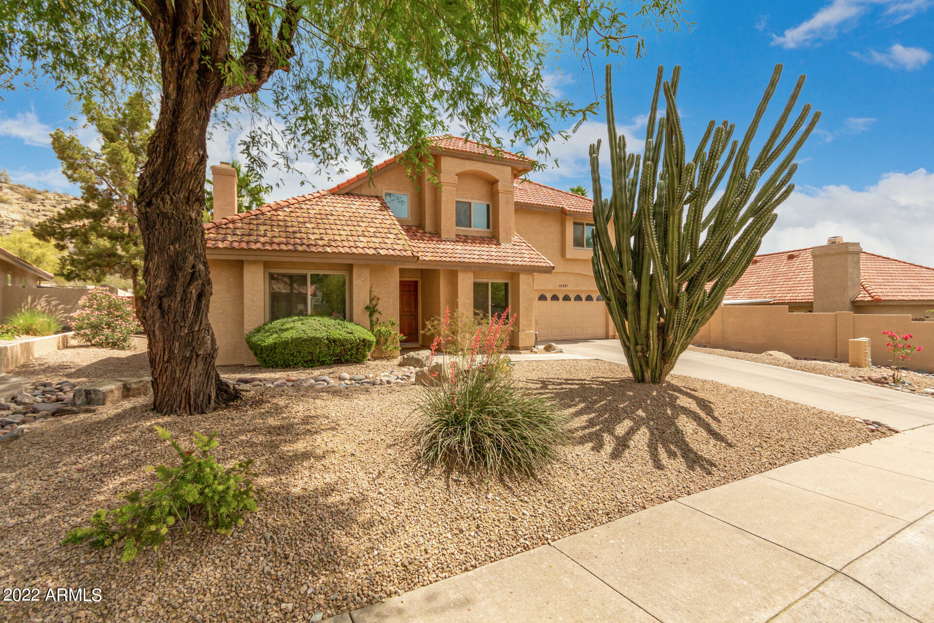 Property Photo:  15237 S 36th Place  AZ 85044 