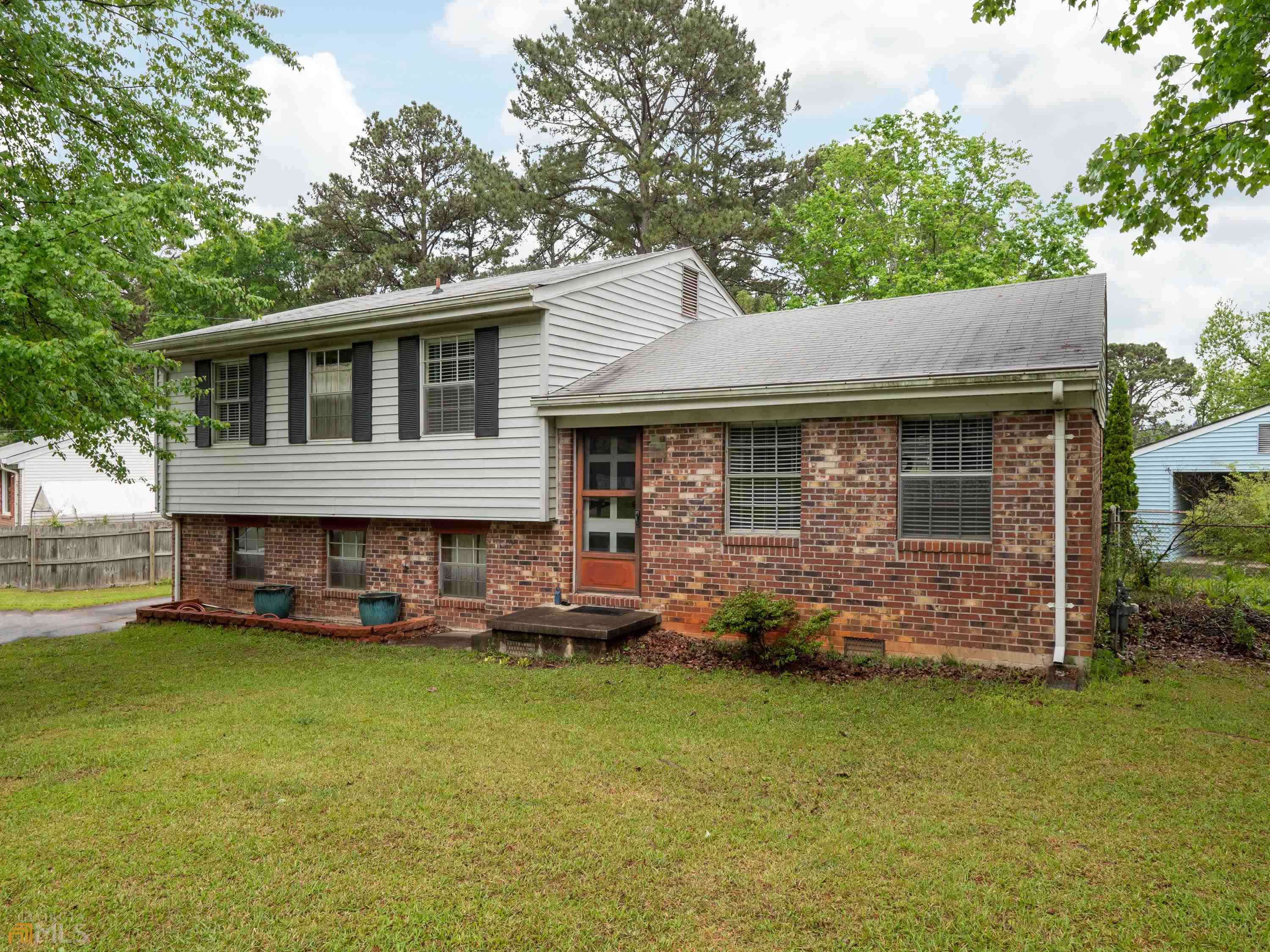 Property Photo:  165 Scarsdale Drive  GA 30274 