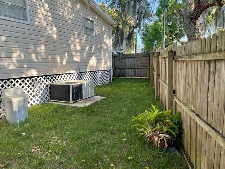 Property Photo:  821 Frances Drive  FL 34689 