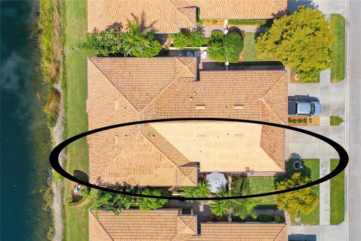 Property Photo: 205 Vista Del Lago Way FL 34292