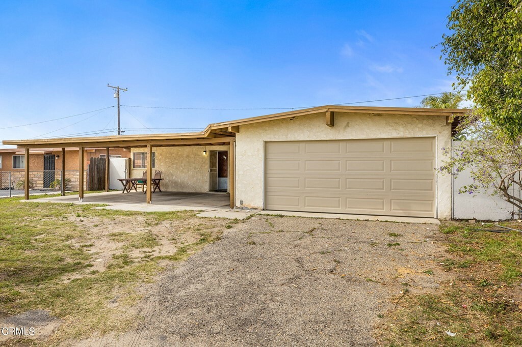 Property Photo:  374 Will Avenue  CA 93036 