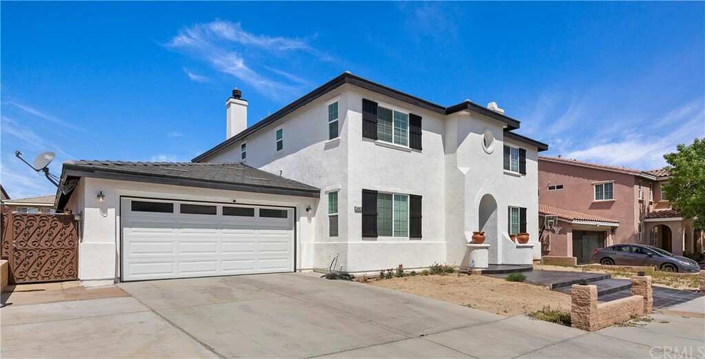 Property Photo:  14962 Sunset Gardens Court  CA 92394 