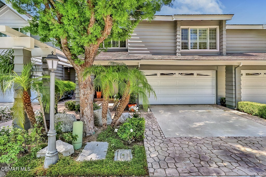 Property Photo:  4575 Club View Drive  CA 91362 