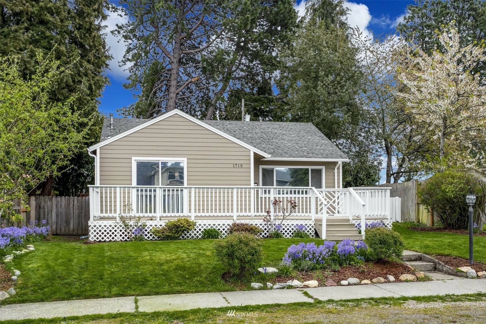 Property Photo:  1715 Adams Street  WA 98405 