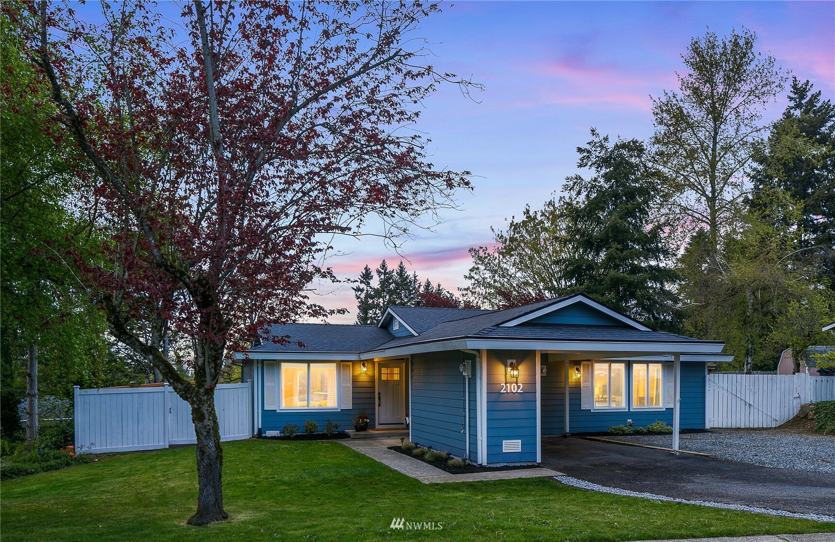 Property Photo:  2102 SE 21st Court  WA 98055 