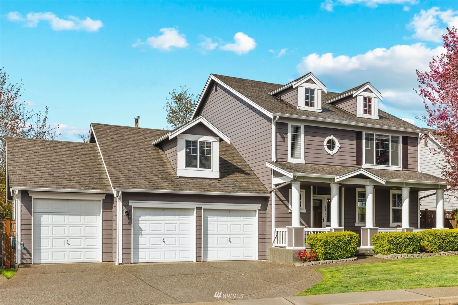 Property Photo: 3109 52nd Place NE WA 98422