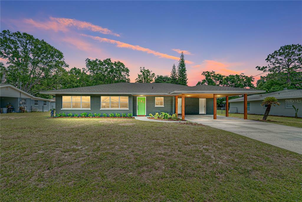 Property Photo:  5817 Lake Breeze Avenue  FL 33809 