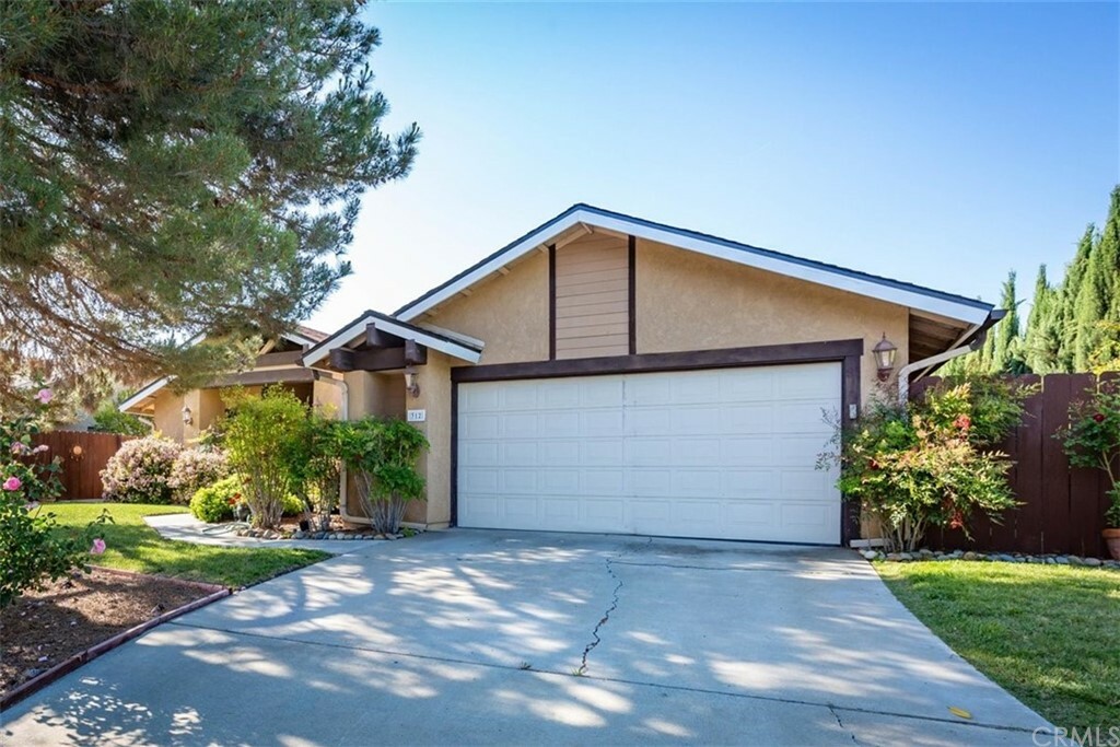 Property Photo:  312 Rose Lane  CA 93446 