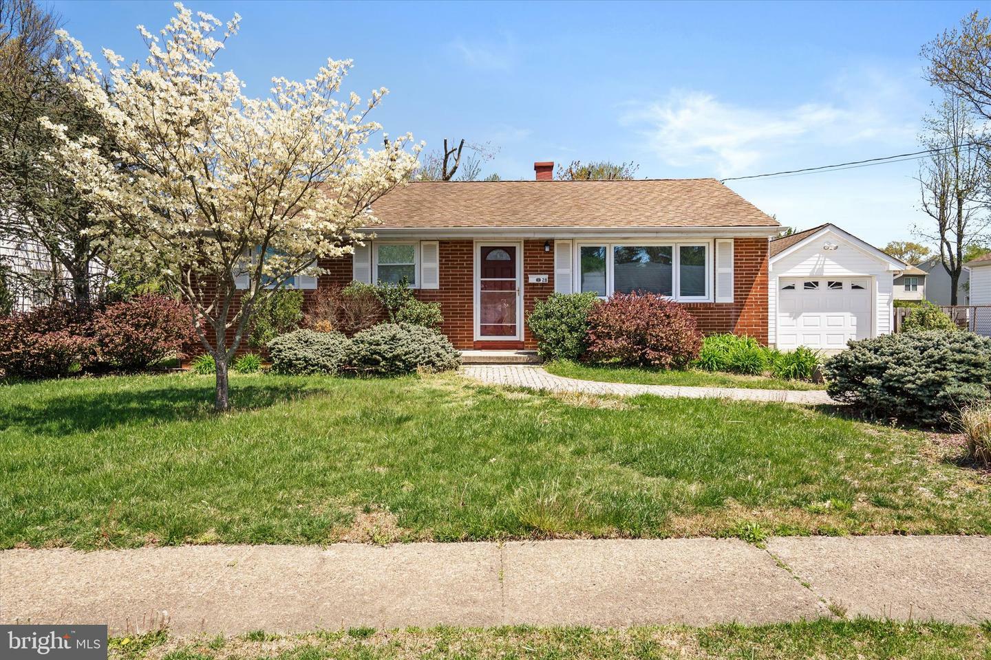 Property Photo:  28 Matthew Drive  NJ 08690 