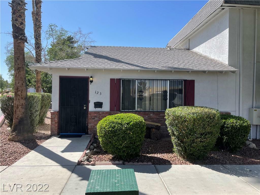 Property Photo:  123 Greenbriar Townhouse Way  NV 89121 