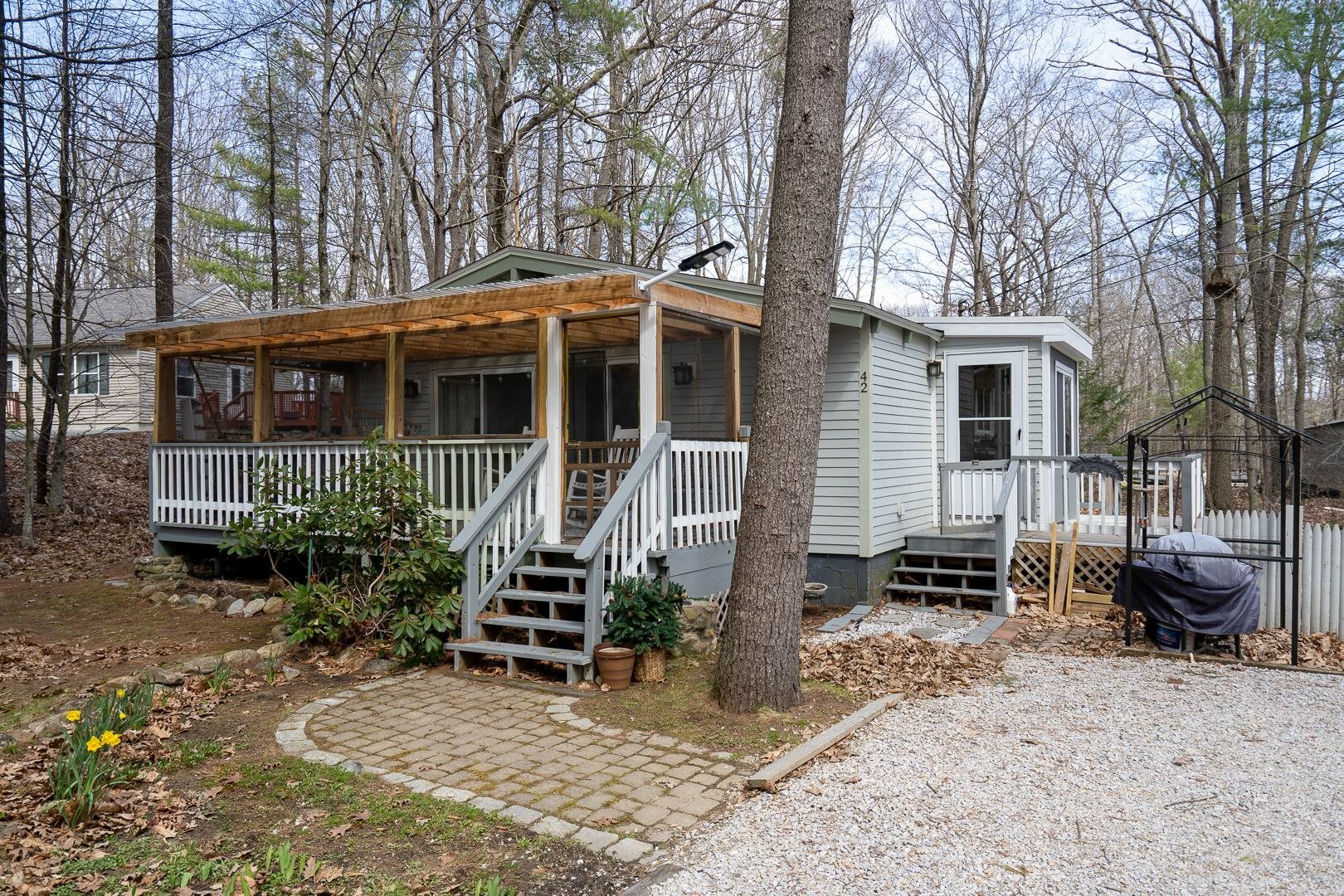 Property Photo:  42 Newport Drive  NH 03225 