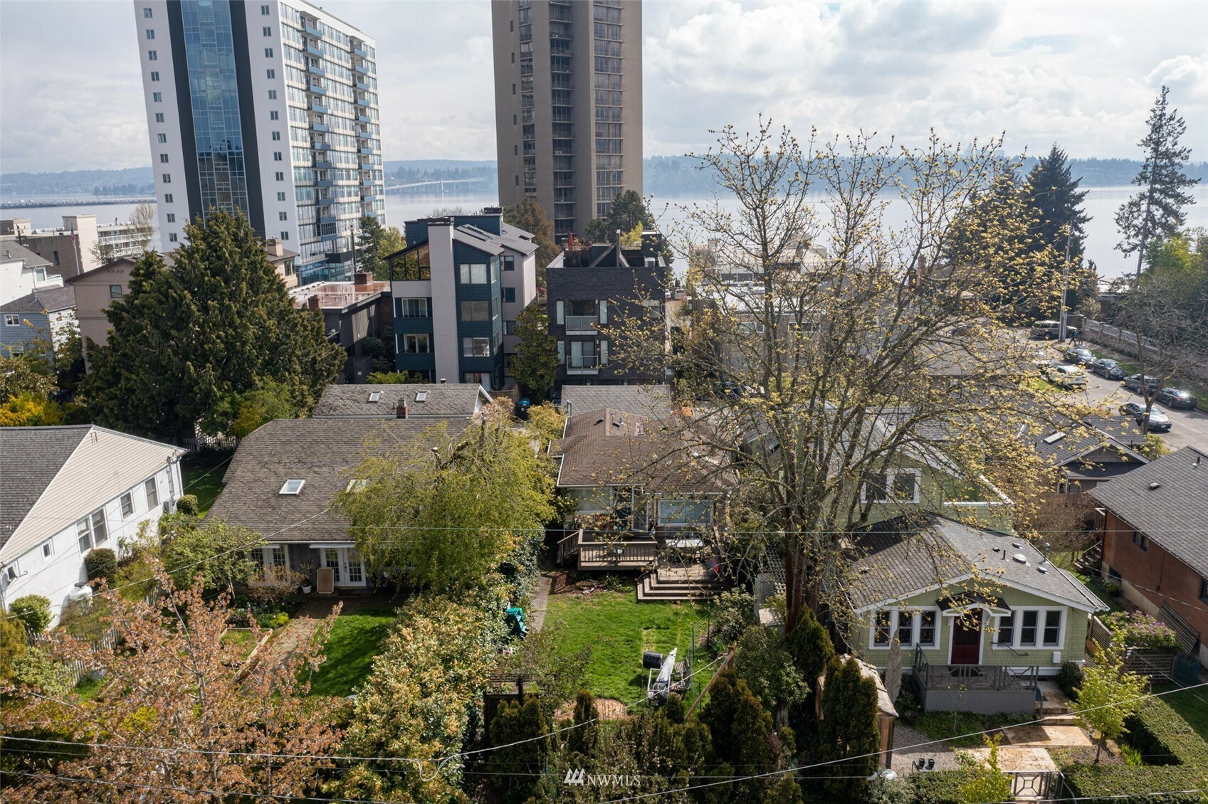 Property Photo:  1608 42nd Avenue E  WA 98112 