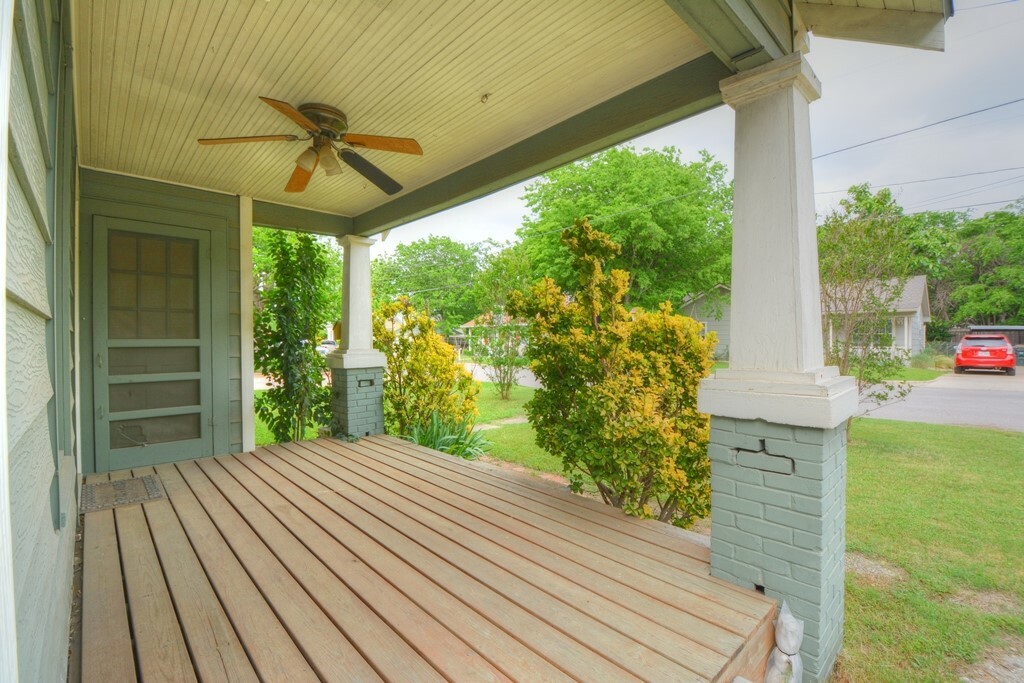 Property Photo:  1210 Forest Street  TX 78626 