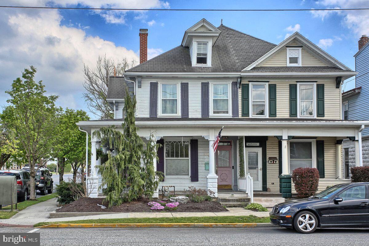 Property Photo: 332 E Cherry Street PA 17078